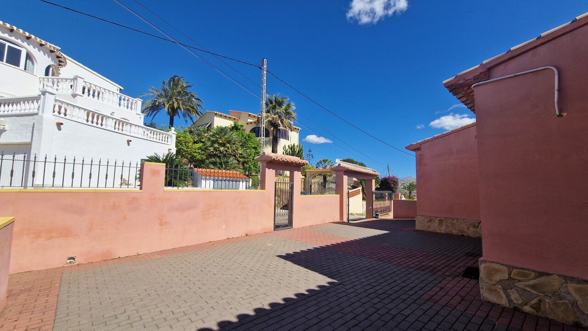 Vrijstaande Villa te koop in Orba | 5 slaapkamers H5063545