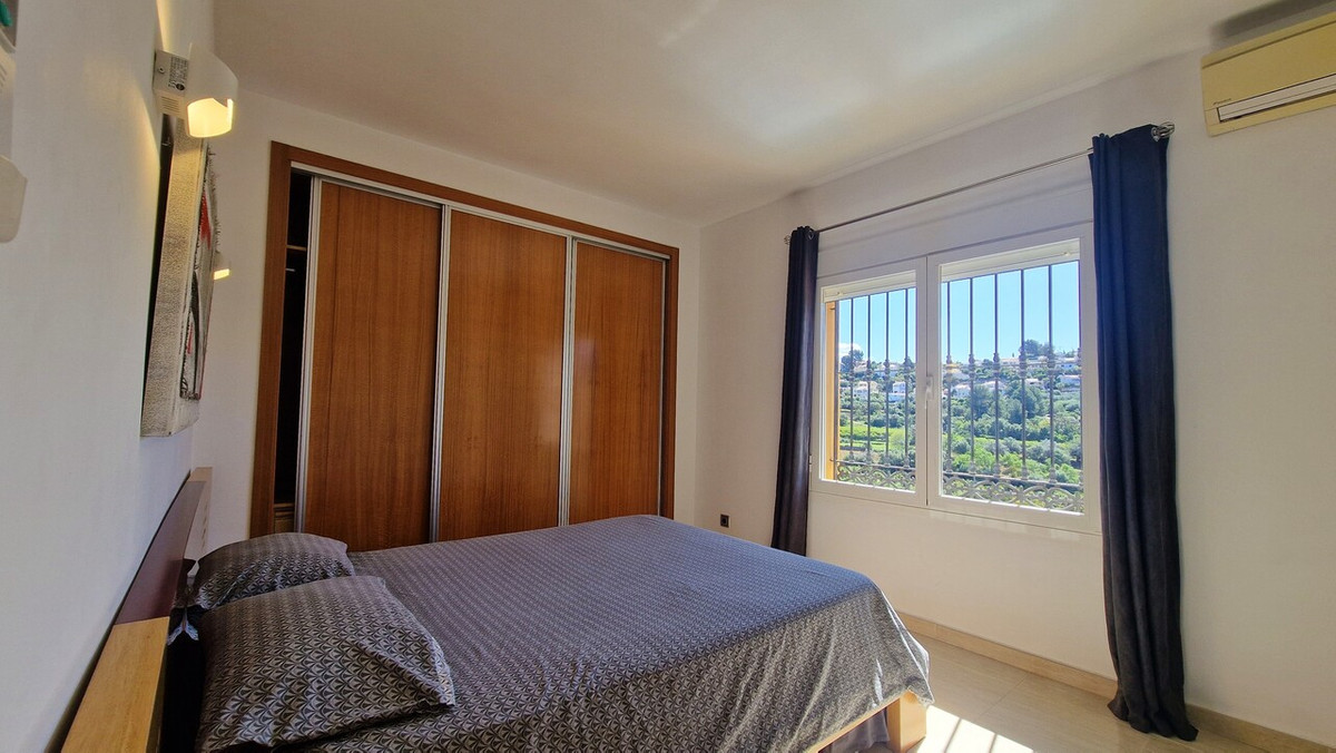 Vrijstaande Villa te koop in Orba | 5 slaapkamers H5063545