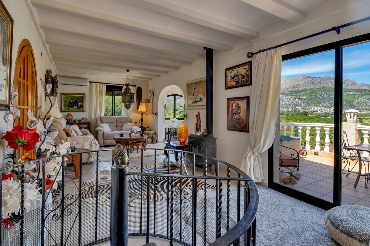 Vrijstaande Villa te koop in Orba | 4 slaapkamers H5156599