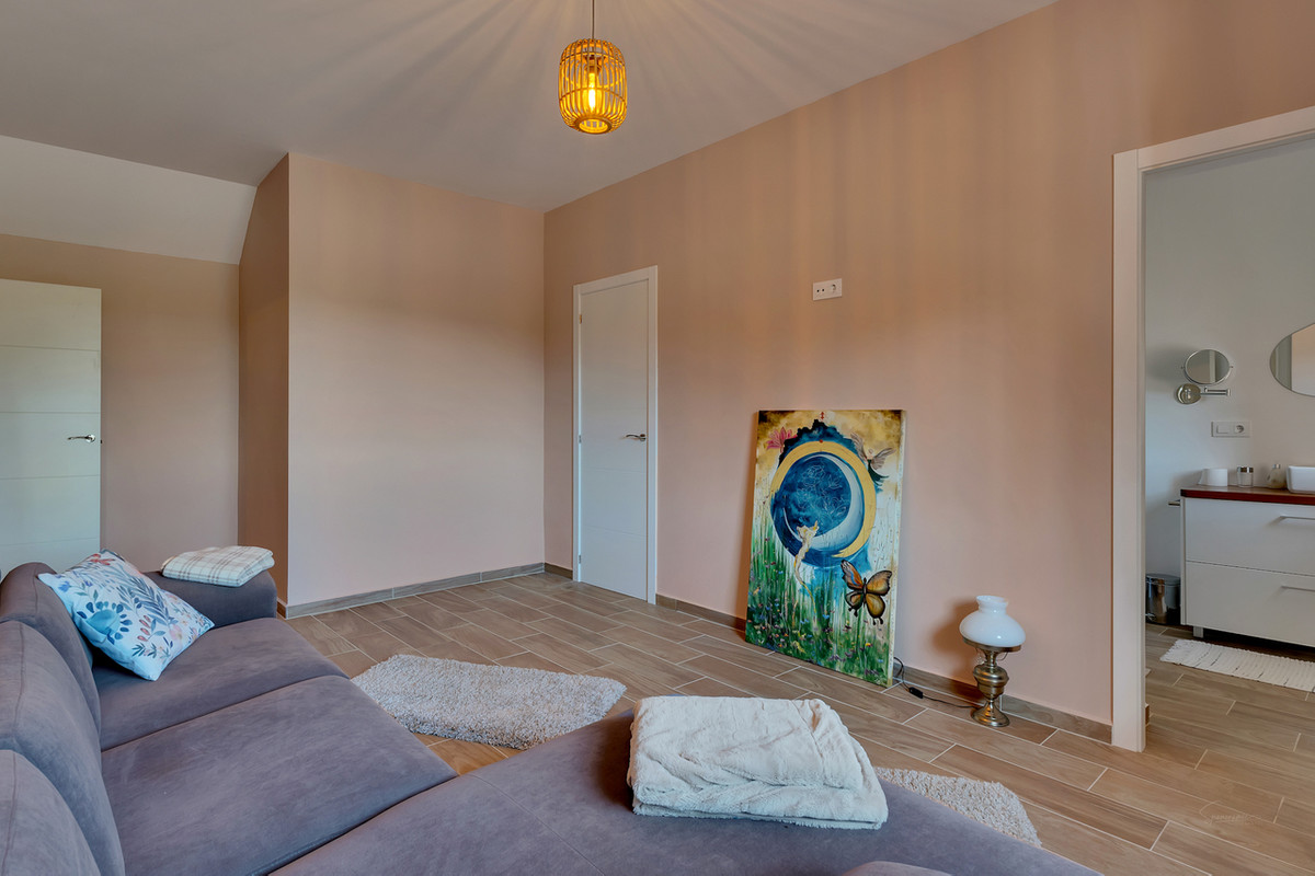 Property main view 40