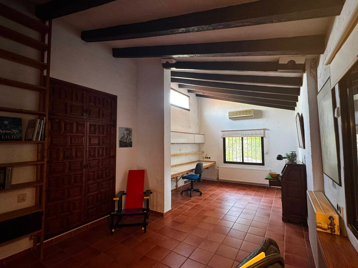 Vrijstaande Villa te koop in Orba | 2 slaapkamers H5473024