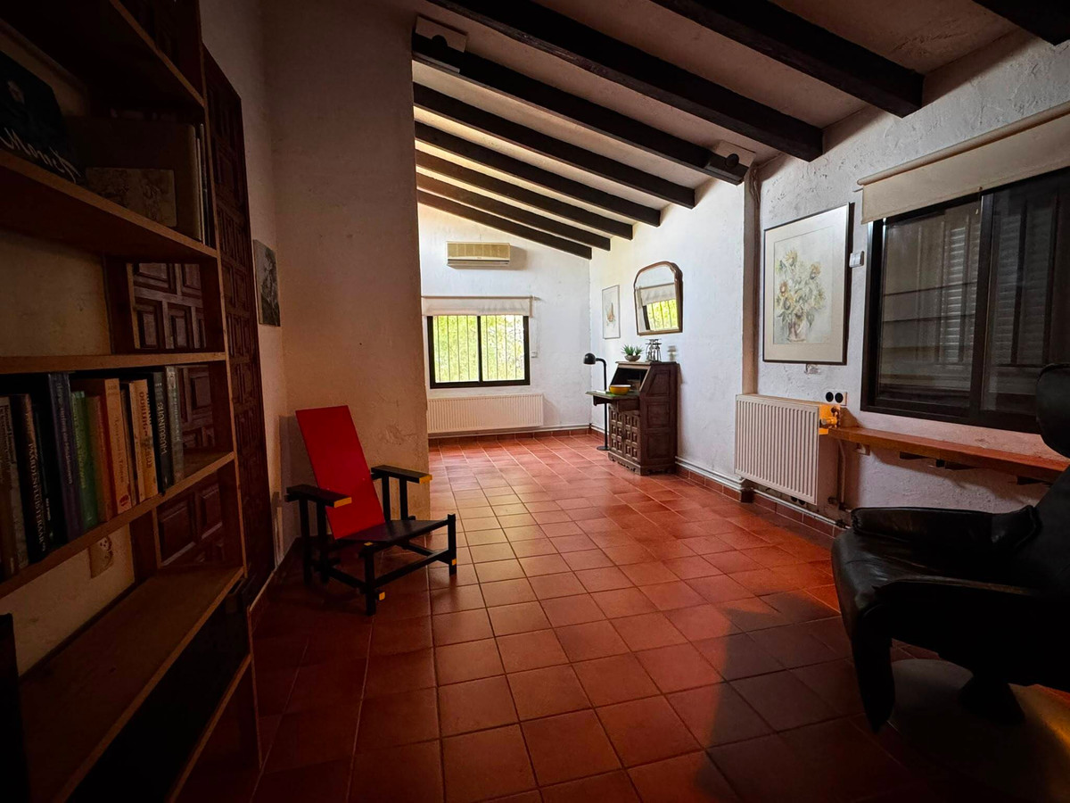 Vrijstaande Villa te koop in Orba | 2 slaapkamers H5473024