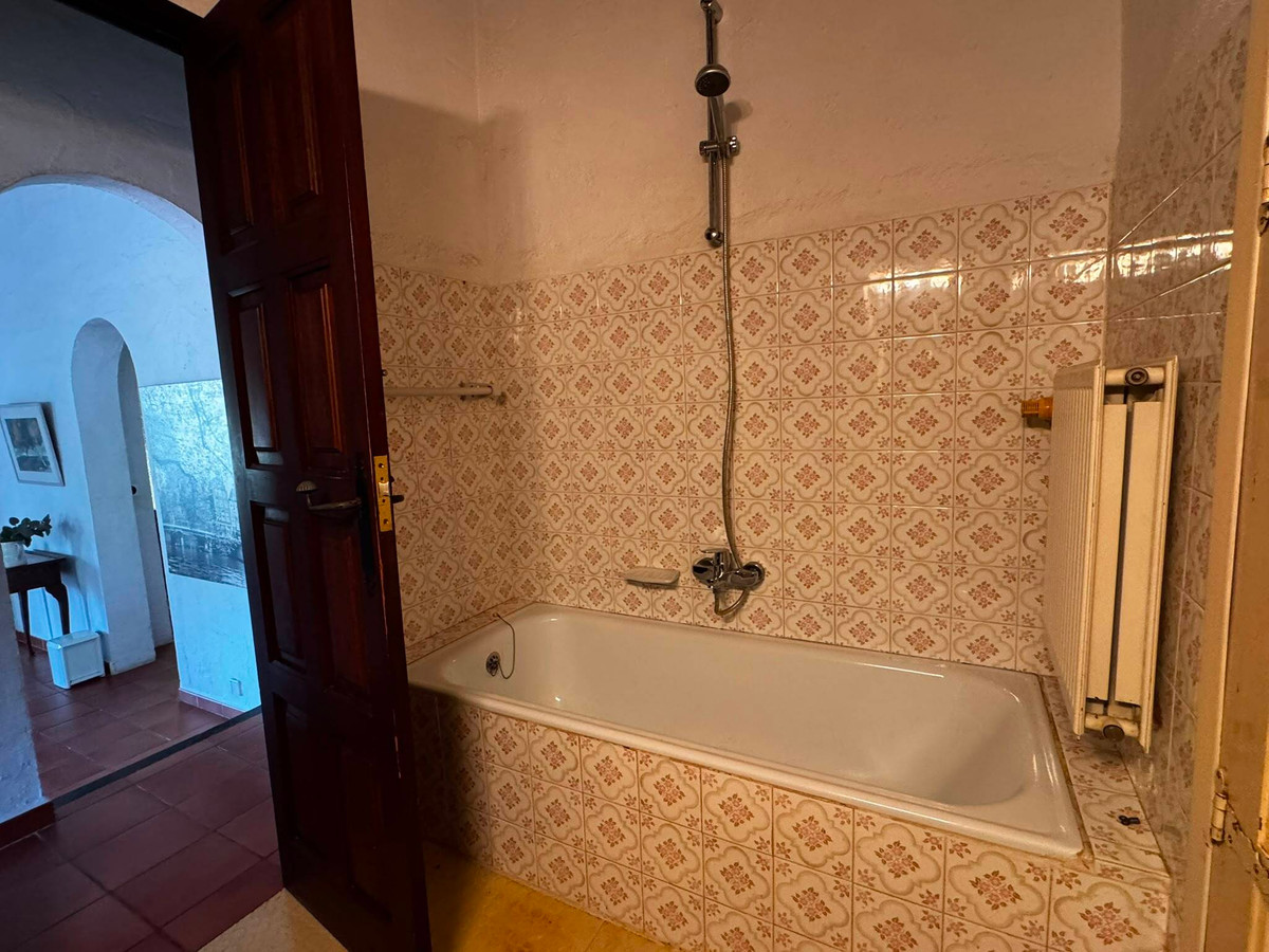 Vrijstaande Villa te koop in Orba | 2 slaapkamers H5473024