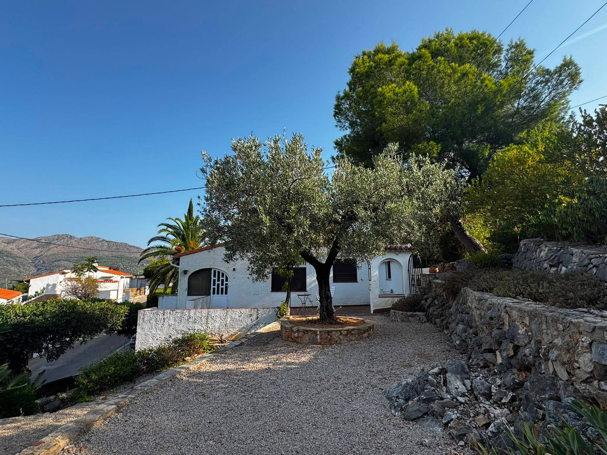 Vrijstaande Villa te koop in Orba | 2 slaapkamers H5473024
