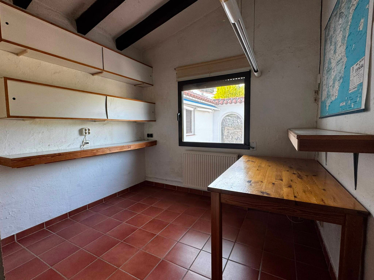Vrijstaande Villa te koop in Orba | 2 slaapkamers H5473024