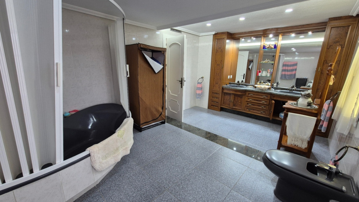 Property main view 36