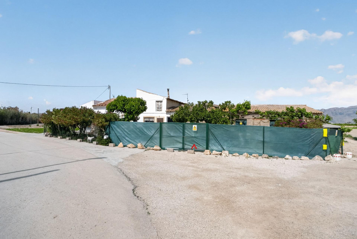 Finca - Cortijo te koop in Orihuela | 3 slaapkamers H5412880