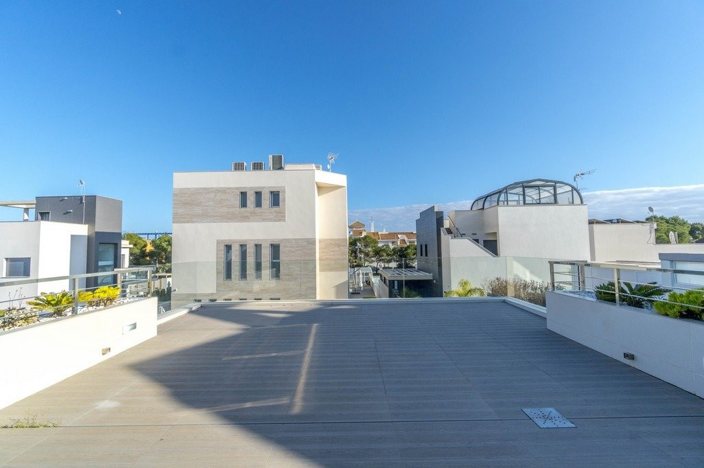 Property main view 32