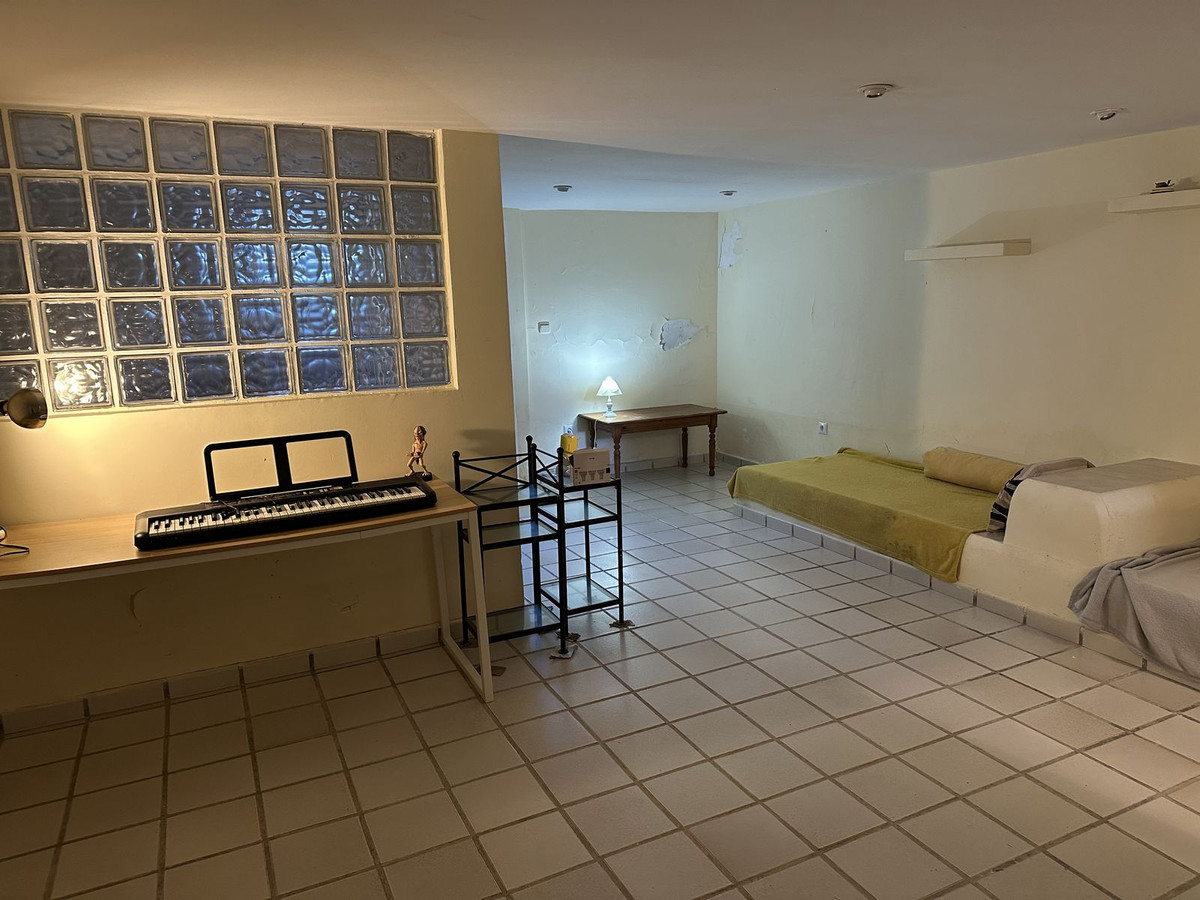 Property main view 33