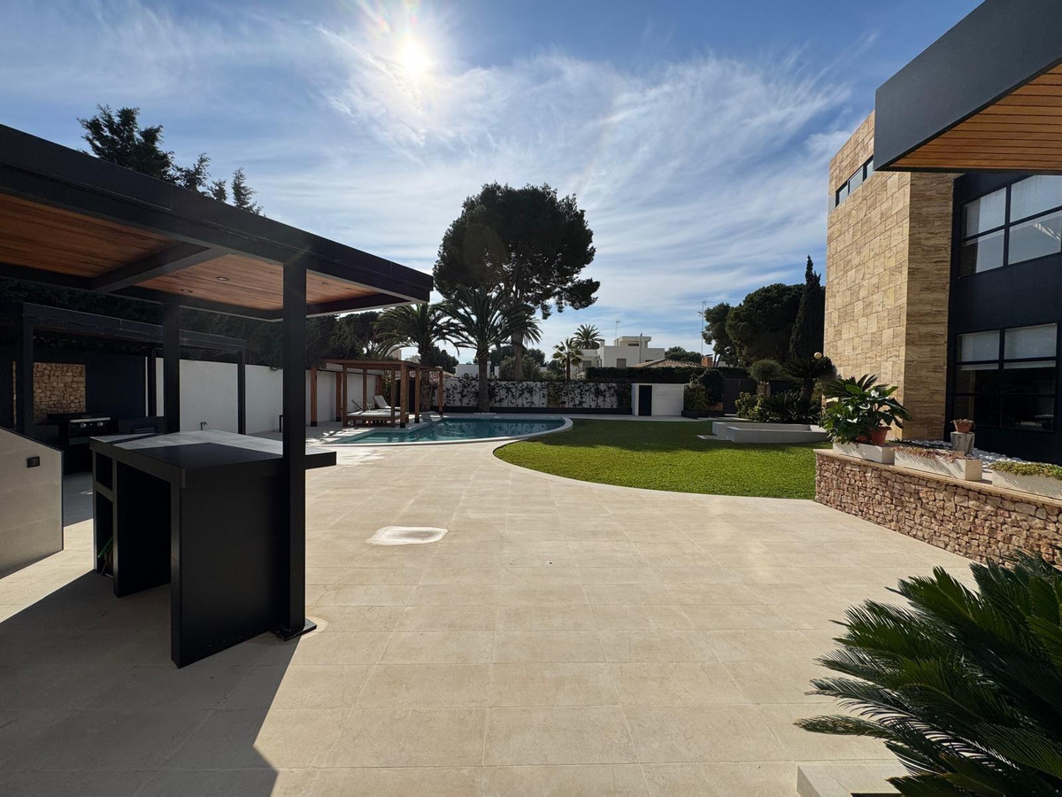 Bungalow te koop in Orihuela Costa | 7 slaapkamers H5323723