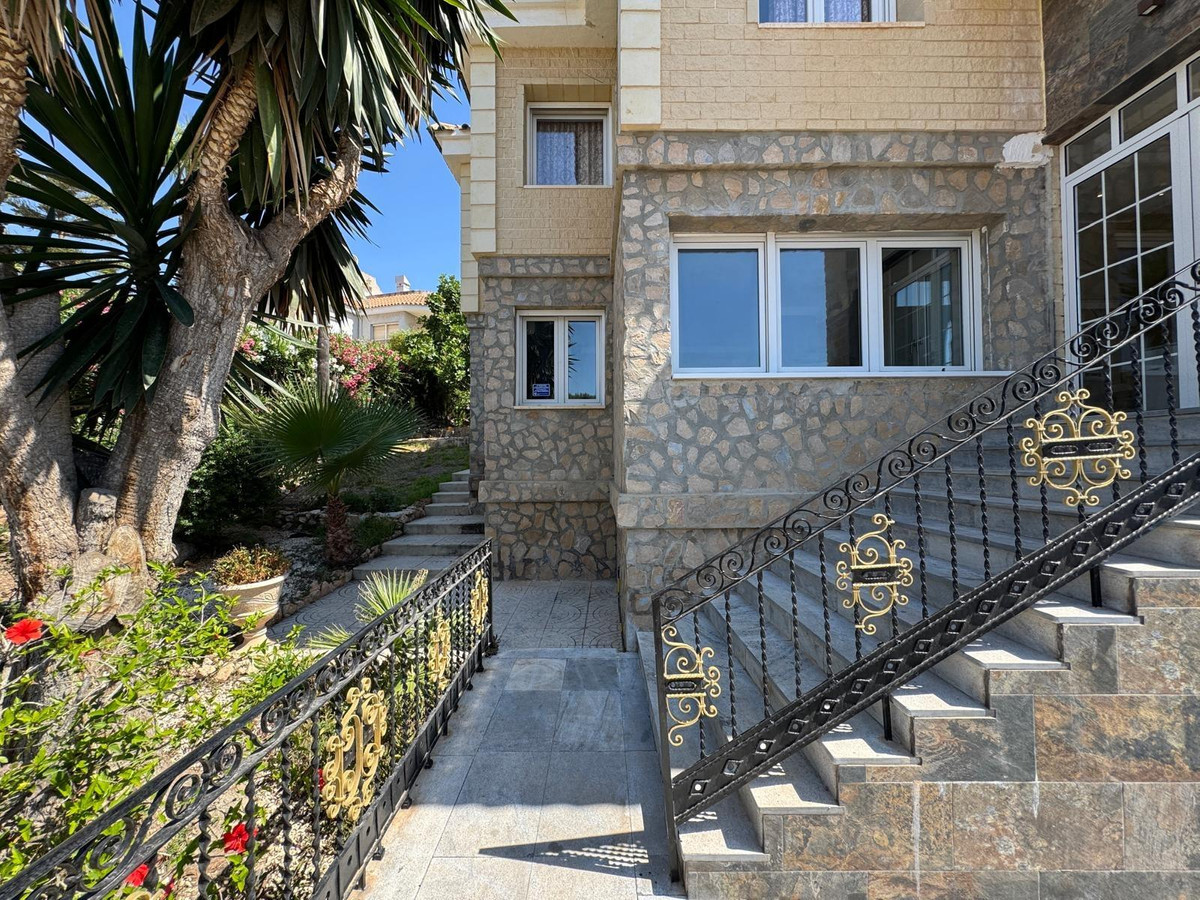 Bungalow te koop in Orihuela Costa | 5 slaapkamers H5323777