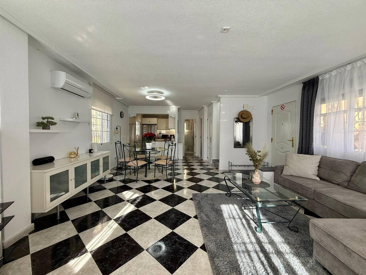 Bungalow te koop in Orihuela Costa | 4 slaapkamers H5323906