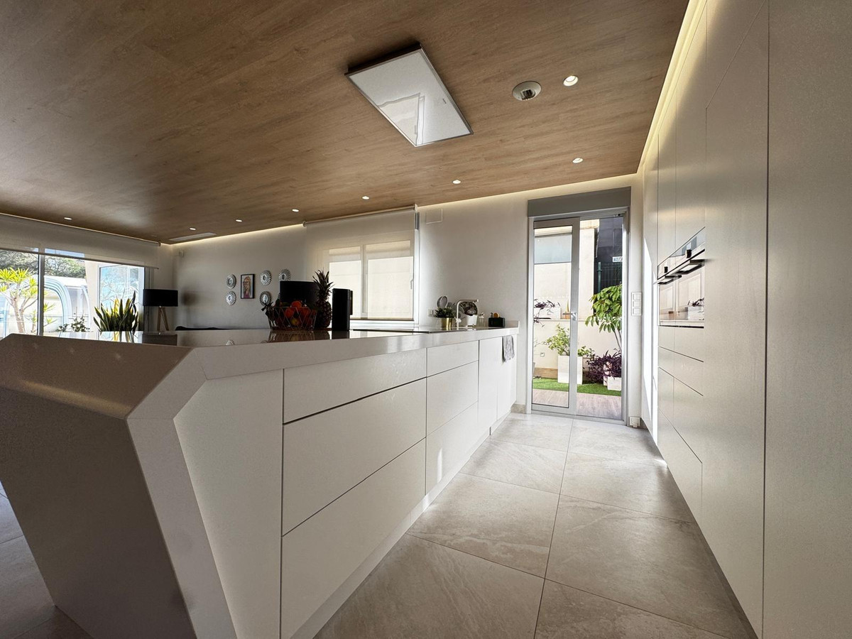 Bungalow te koop in Orihuela Costa | 4 slaapkamers H5323909