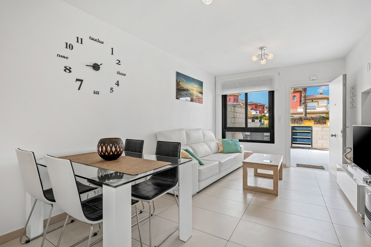 Bungalow te koop in Orihuela Costa | 2 slaapkamers H5332543