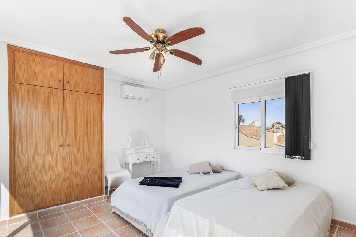 Huis te koop in Orihuela Costa | 5 slaapkamers H5336143