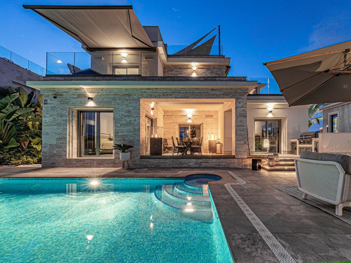 Huis te koop in Orihuela Costa | 6 slaapkamers H5349637