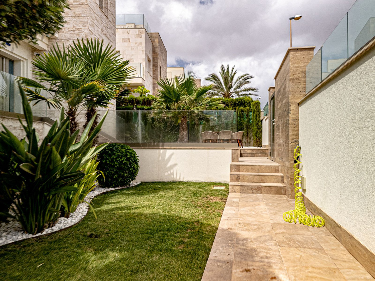 Huis te koop in Orihuela Costa | 6 slaapkamers H5349637