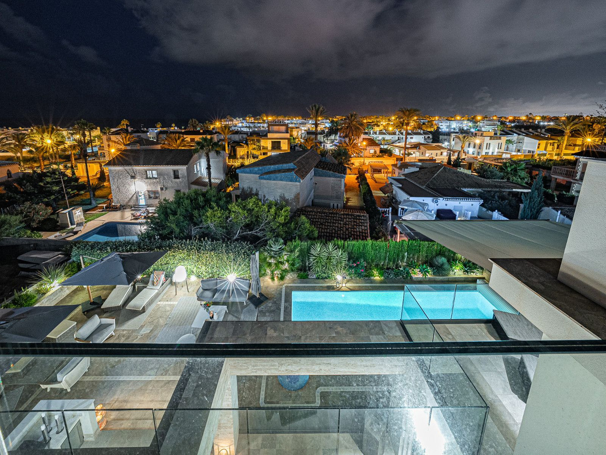 Huis te koop in Orihuela Costa | 6 slaapkamers H5349637