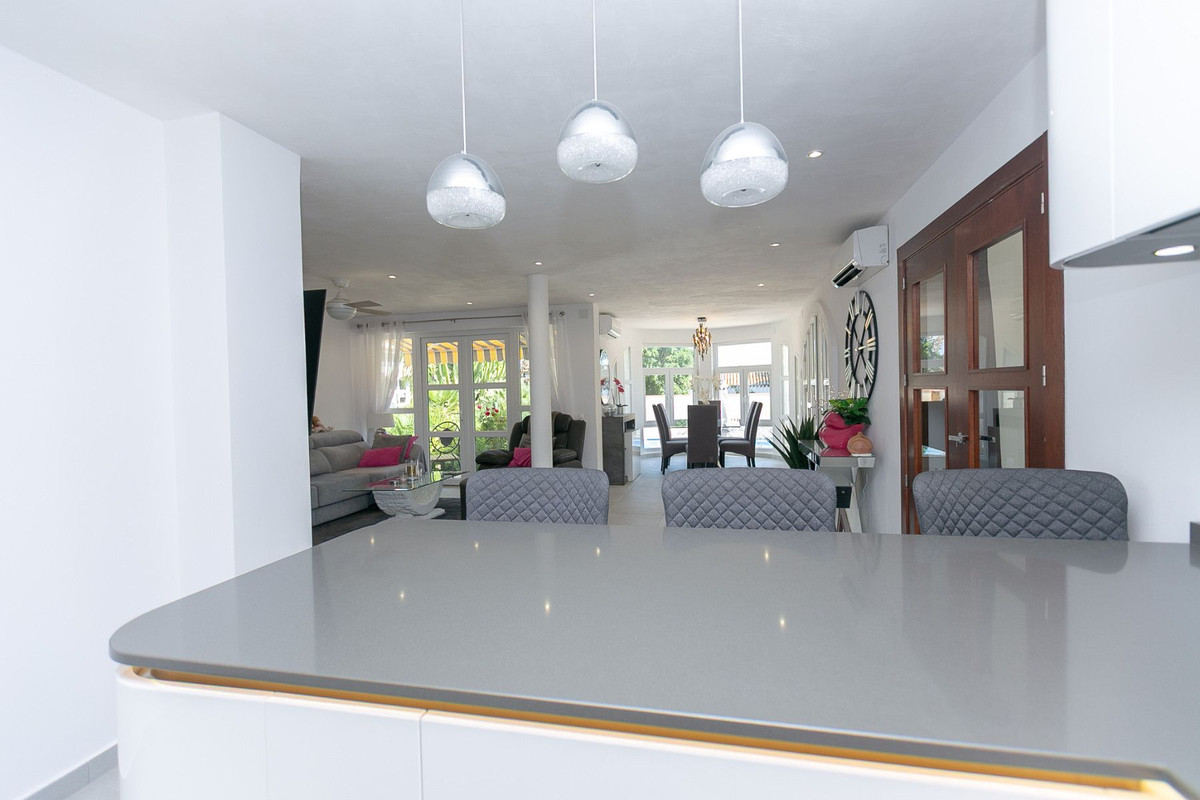 Huis te koop in Orihuela Costa | 6 slaapkamers H5349667