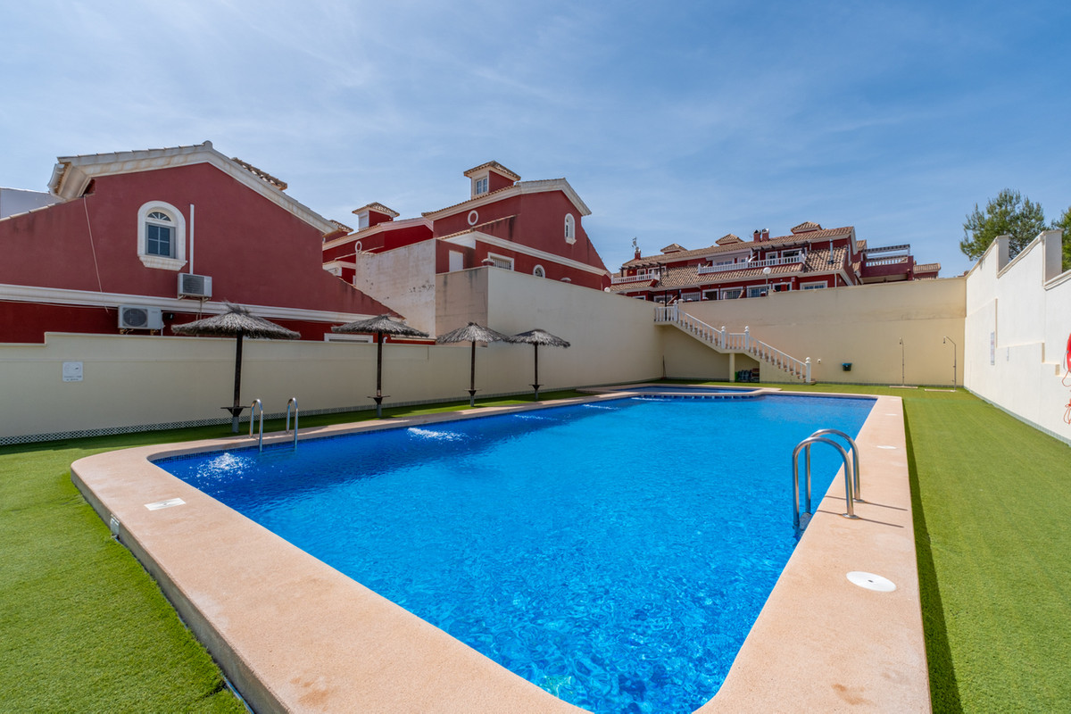 Huis te koop in Orihuela Costa | 3 slaapkamers H5367487
