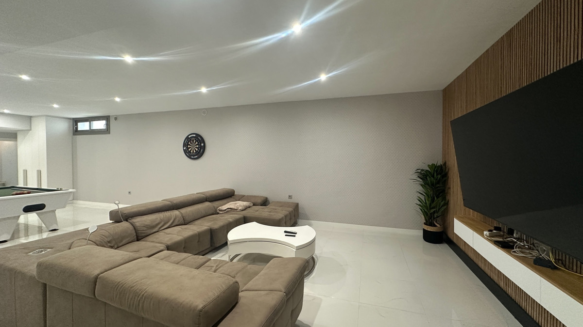 Huis te koop in Orihuela Costa | 5 slaapkamers H5370892