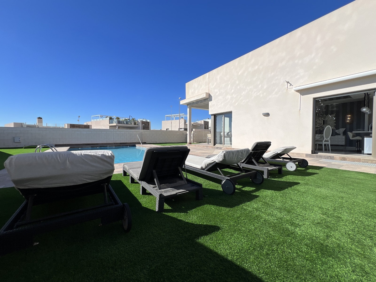 Huis te koop in Orihuela Costa | 5 slaapkamers H5370892