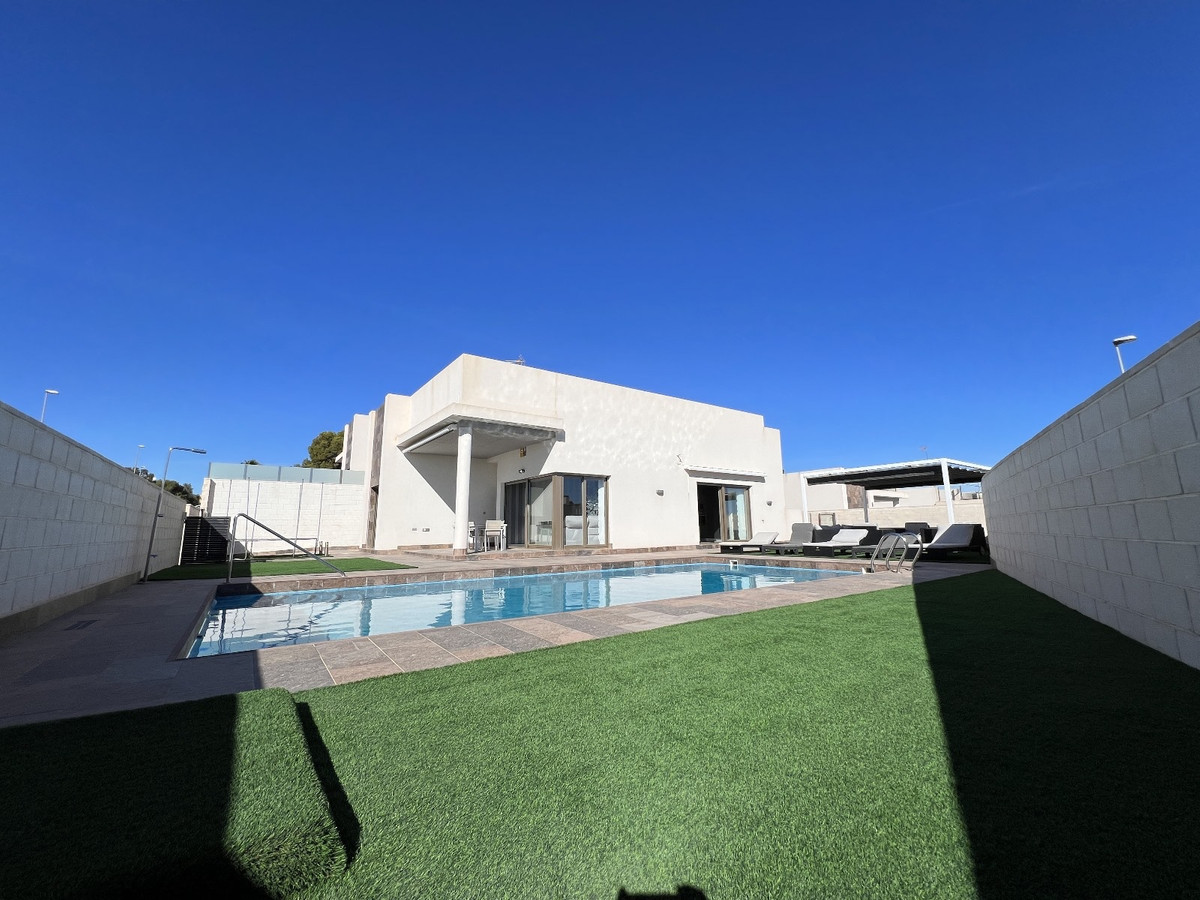 Huis te koop in Orihuela Costa | 5 slaapkamers H5370892