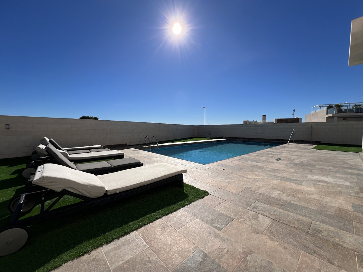 Huis te koop in Orihuela Costa | 5 slaapkamers H5370892