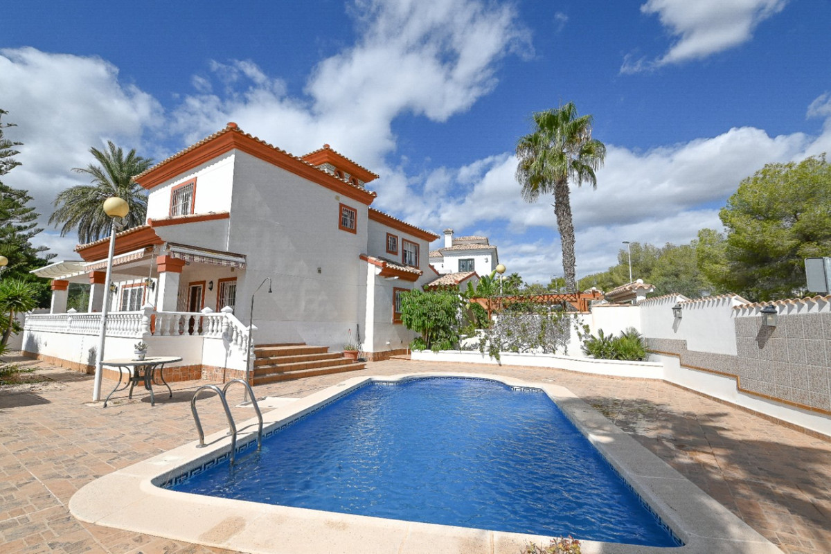 Huis te koop in Orihuela Costa | 4 slaapkamers H5375110