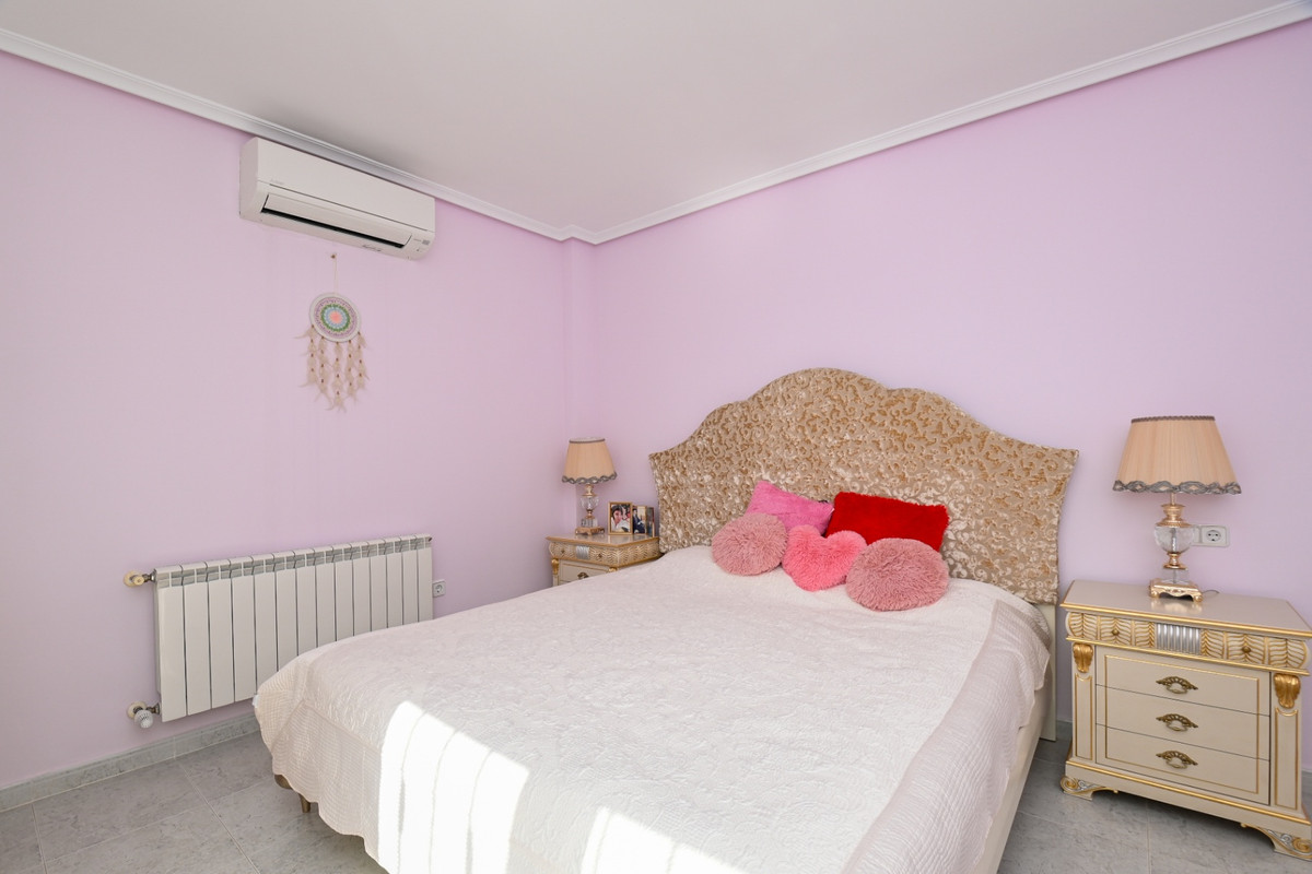 Huis te koop in Orihuela Costa | 4 slaapkamers H5375110
