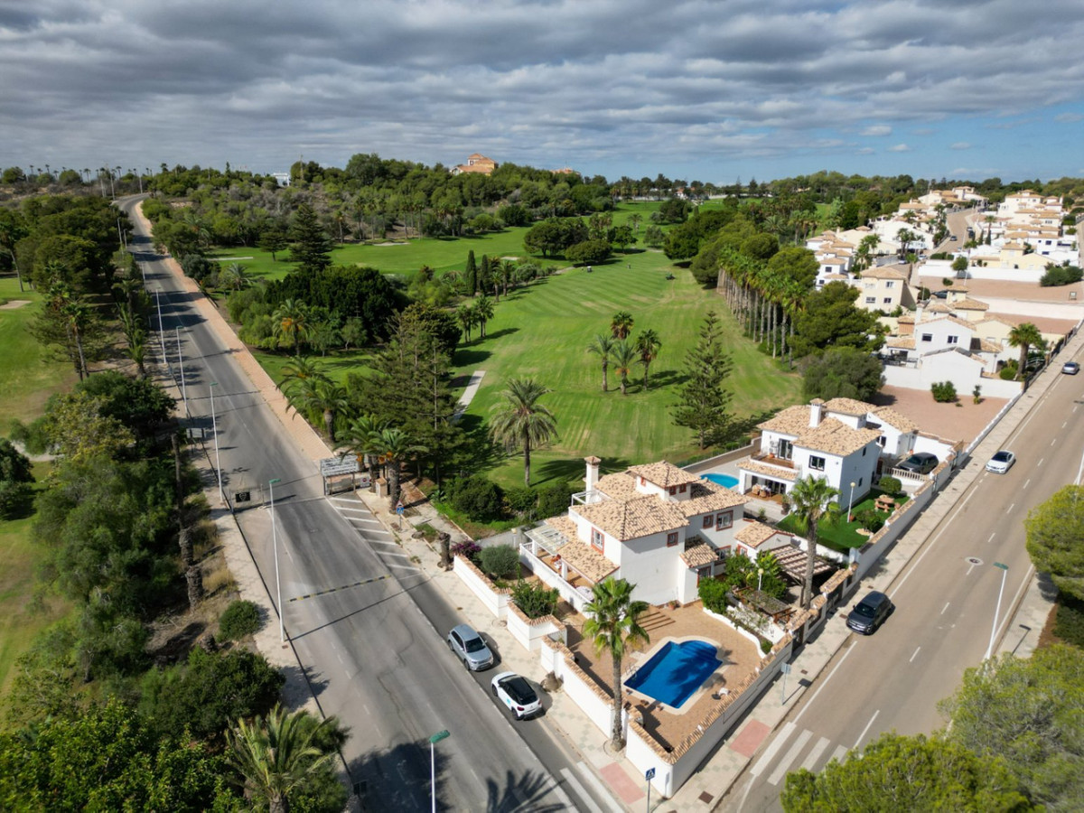 Huis te koop in Orihuela Costa | 4 slaapkamers H5375110