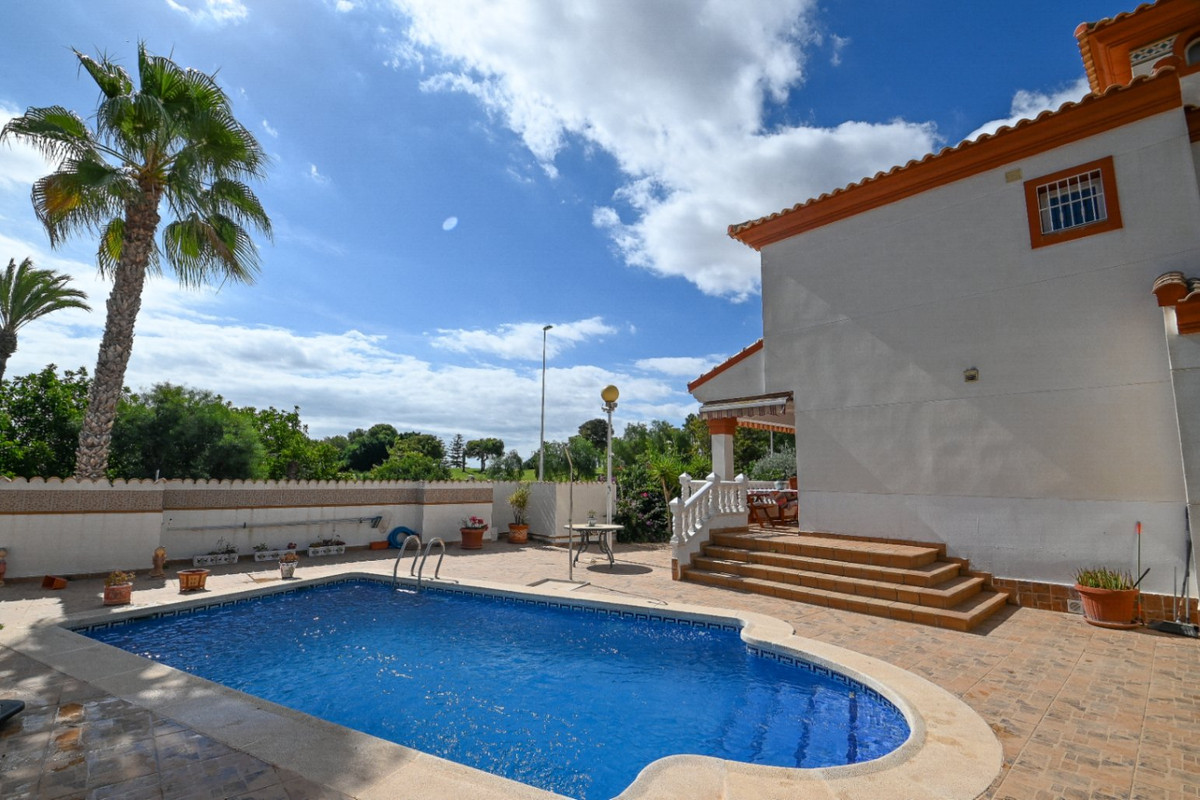 Huis te koop in Orihuela Costa | 4 slaapkamers H5375110
