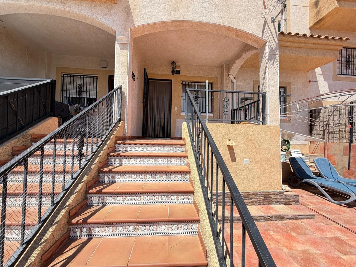 Bungalow te koop in Orihuela Costa | 2 slaapkamers H5378425
