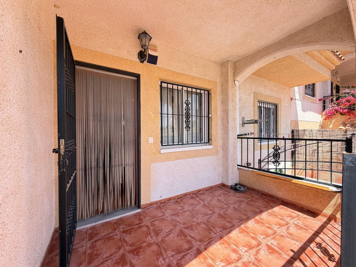 Bungalow te koop in Orihuela Costa | 2 slaapkamers H5378425