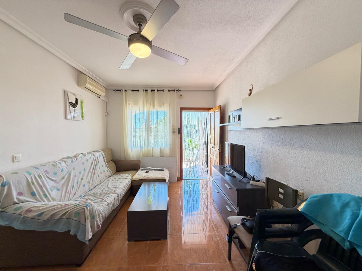 Bungalow te koop in Orihuela Costa | 2 slaapkamers H5378425
