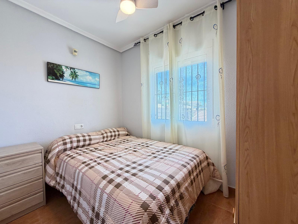 Bungalow te koop in Orihuela Costa | 2 slaapkamers H5378425