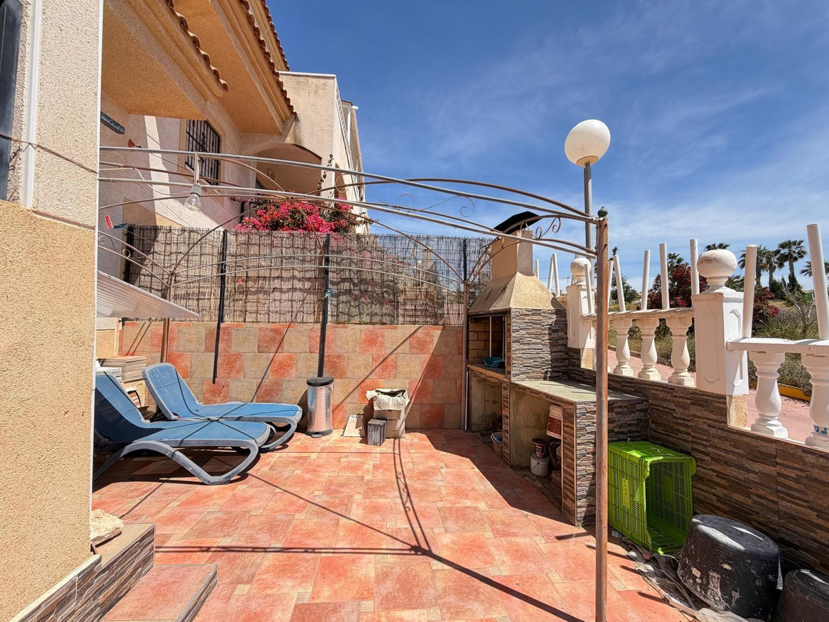 Bungalow te koop in Orihuela Costa | 2 slaapkamers H5378425