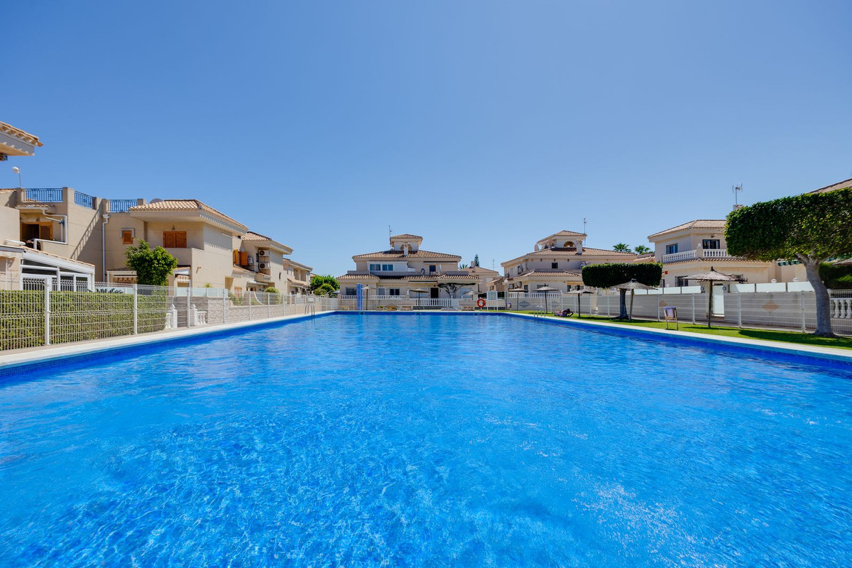 Huis te koop in Orihuela Costa | 3 slaapkamers H5379166