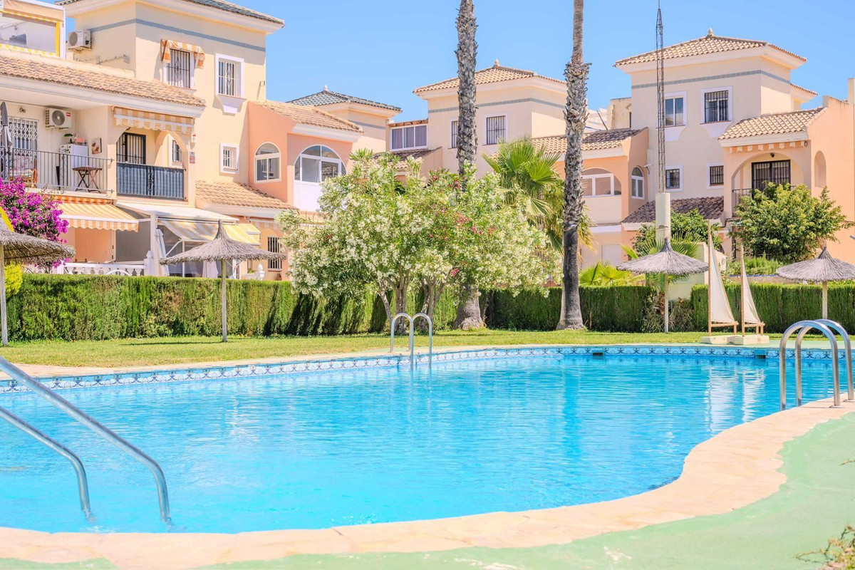 Huis te koop in Orihuela Costa | 3 slaapkamers H5426263