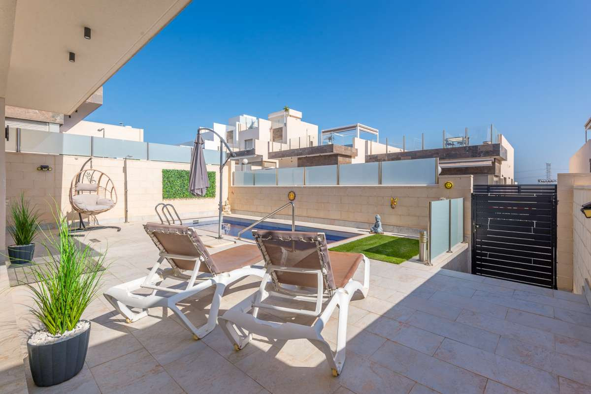 Huis te koop in Orihuela Costa | 3 slaapkamers H5437078