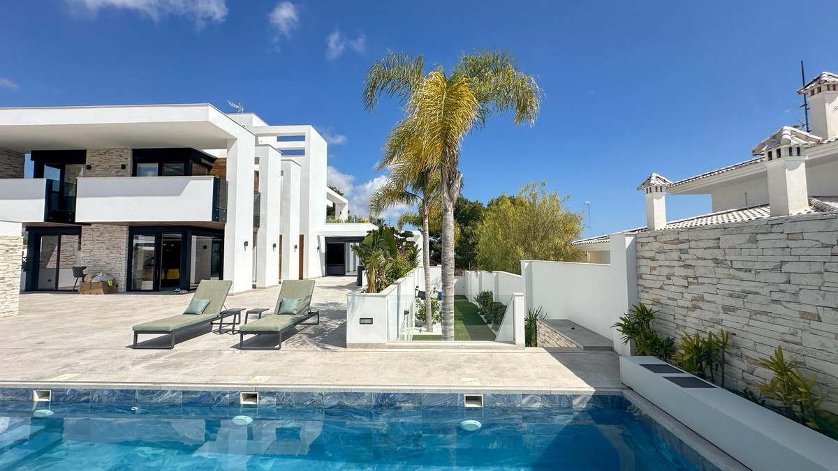 Huis te koop in Orihuela Costa | 4 slaapkamers H5453647