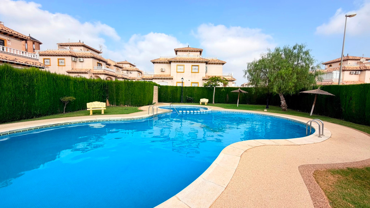 Huis te koop in Orihuela Costa | 2 slaapkamers H5461621
