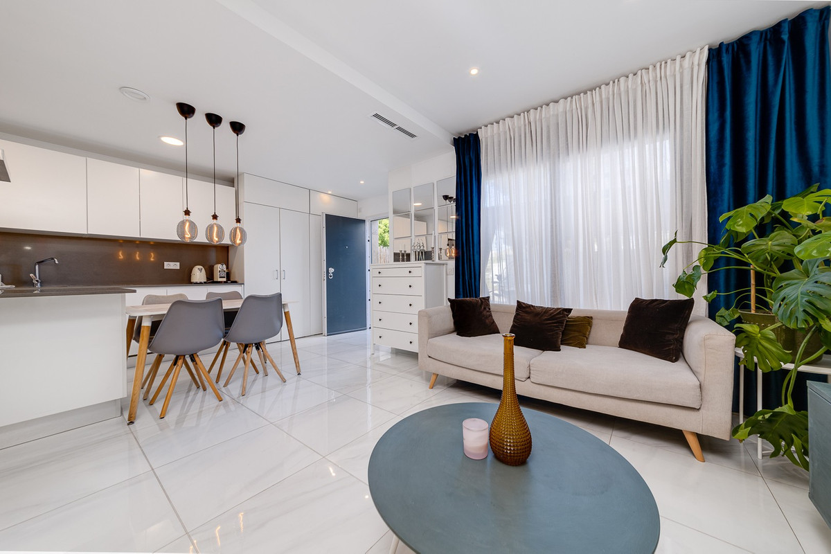 Huis te koop in Orihuela Costa | 3 slaapkamers H5465068