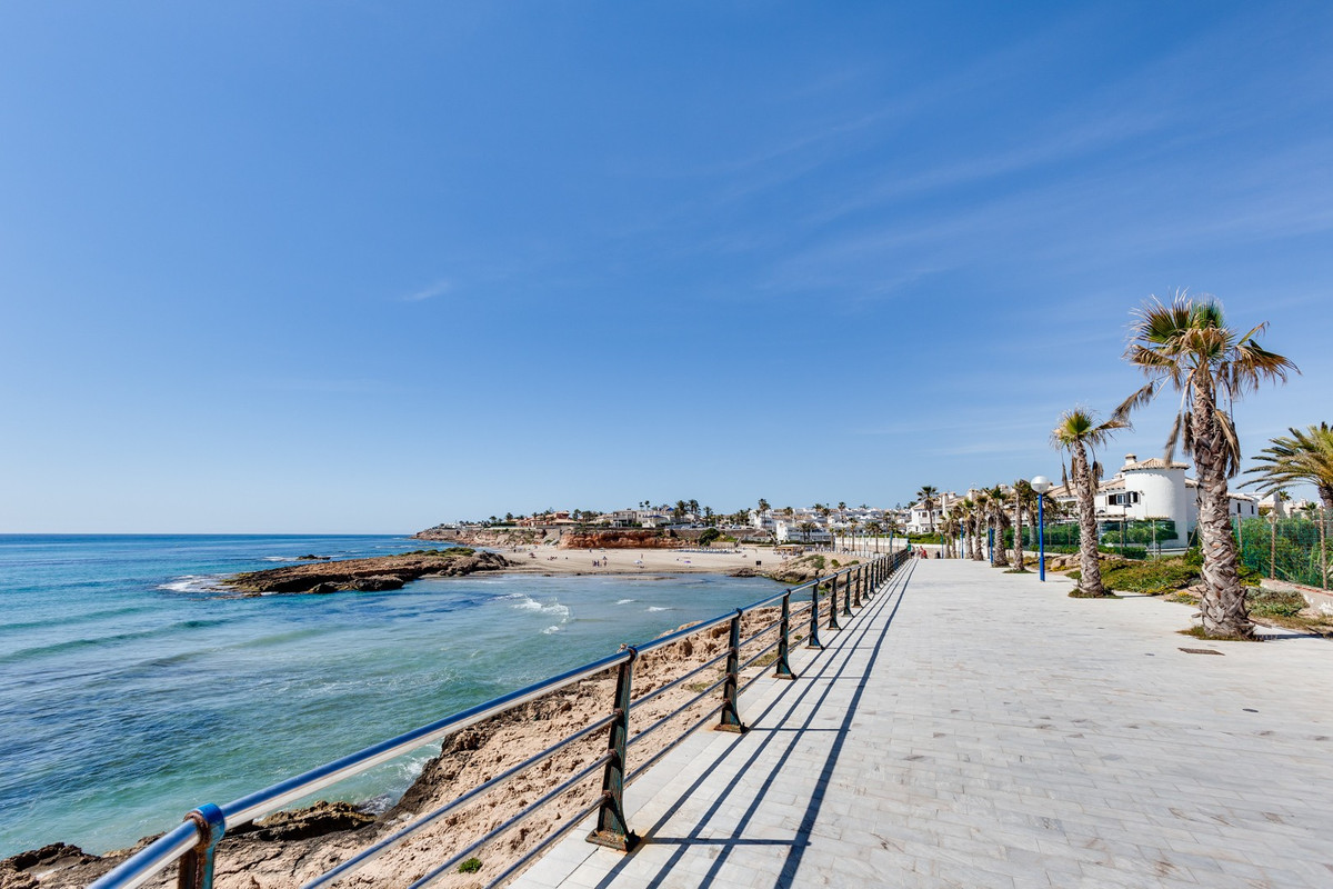 Huis te koop in Orihuela Costa | 3 slaapkamers H5465068