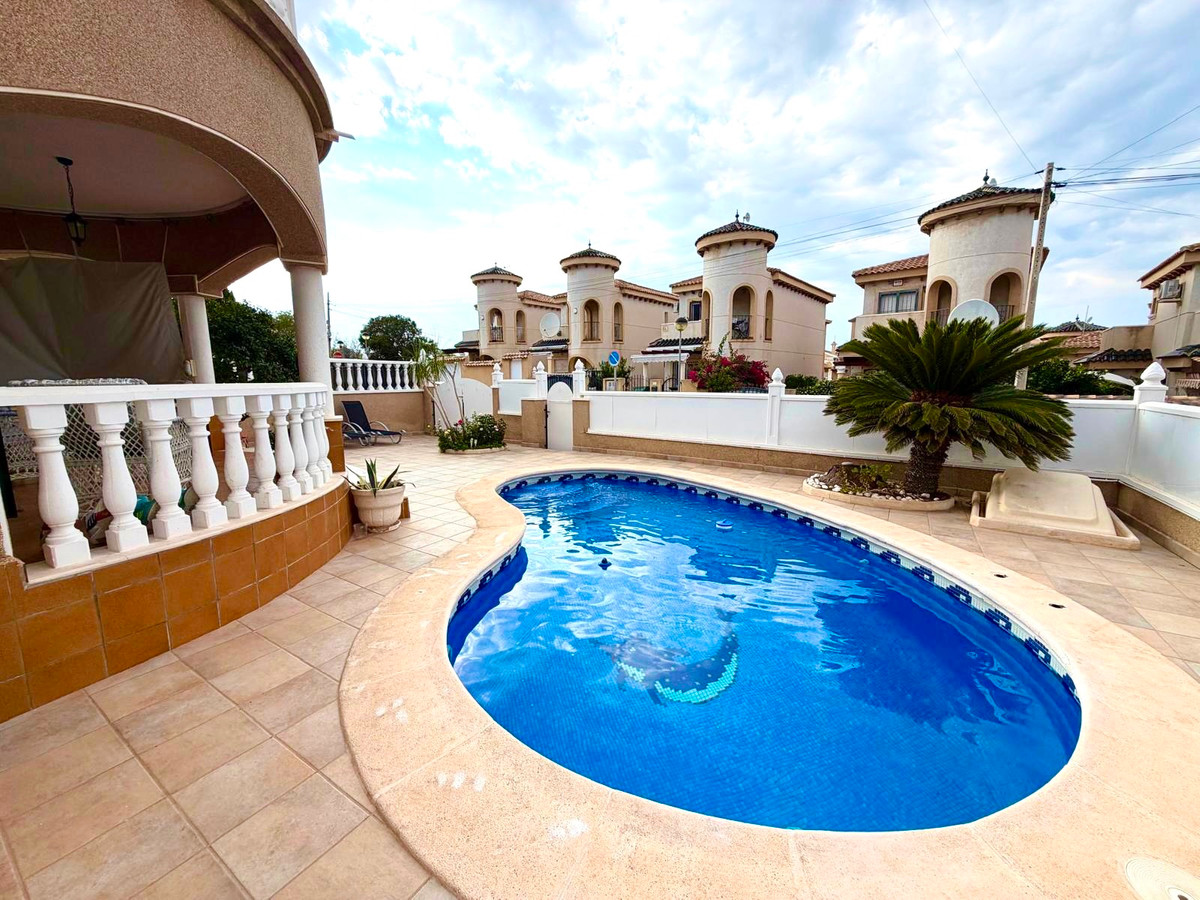 Huis te koop in Orihuela Costa | 3 slaapkamers H5495761