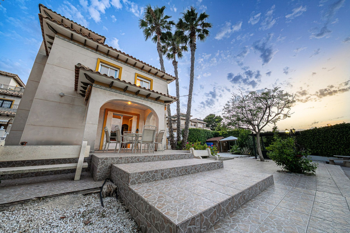 Huis te koop in Orihuela Costa | 3 slaapkamers H5497246