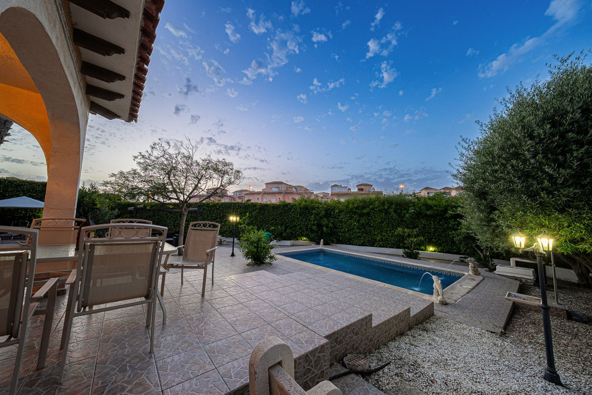Huis te koop in Orihuela Costa | 3 slaapkamers H5497246