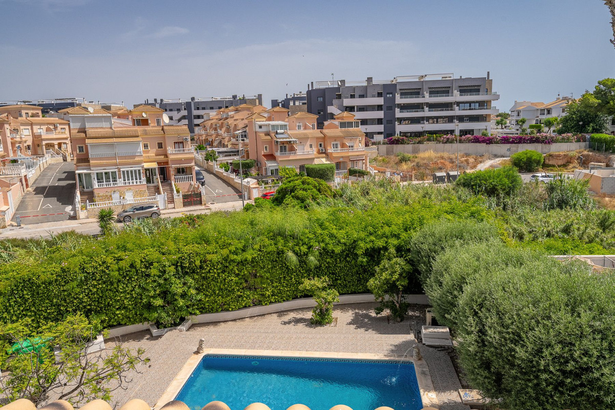 Huis te koop in Orihuela Costa | 3 slaapkamers H5497246