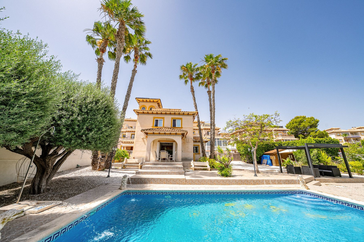 Huis te koop in Orihuela Costa | 3 slaapkamers H5497246