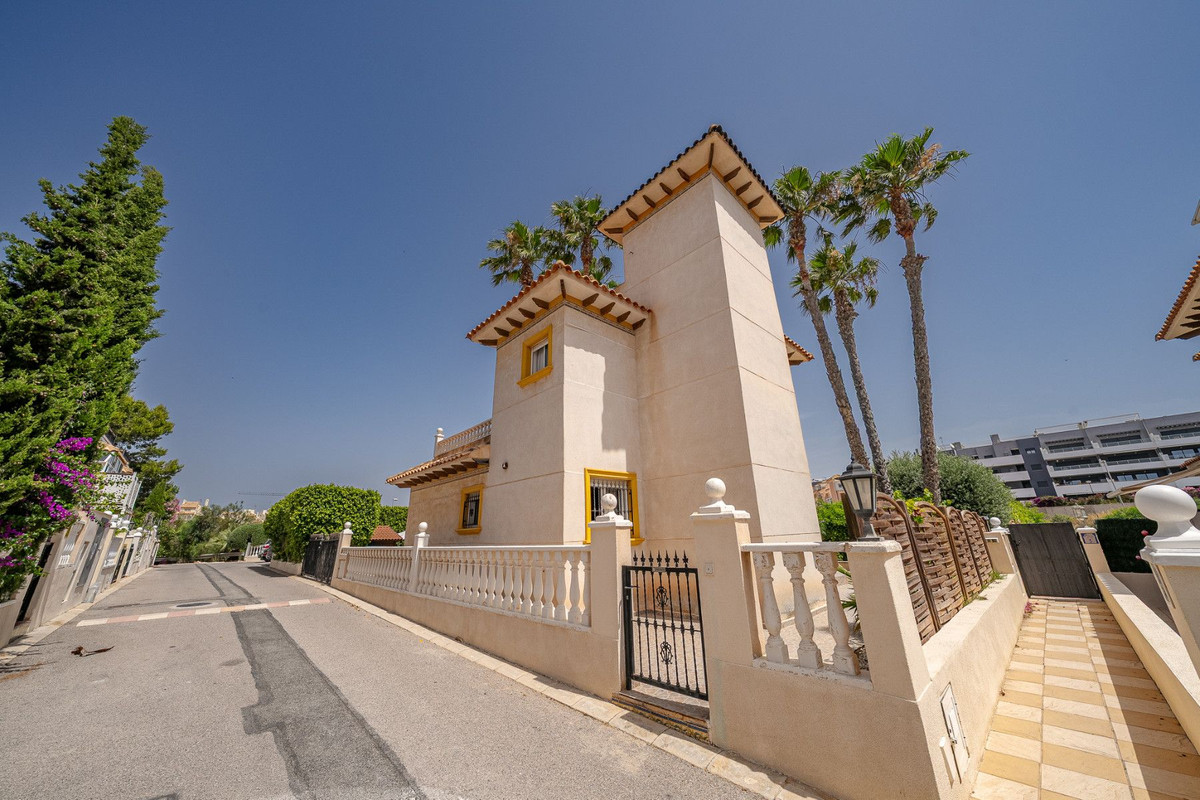 Huis te koop in Orihuela Costa | 3 slaapkamers H5497246